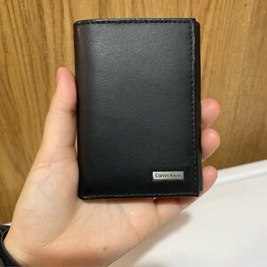 Calvin Klein Men's Leather Black Trifold Wallet